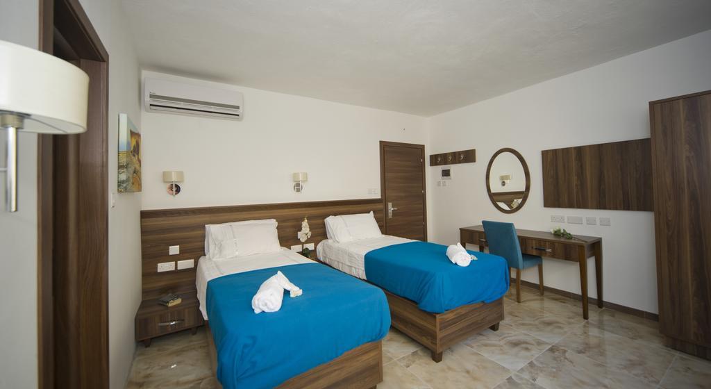 Slimiza Suites Sliema Bilik gambar