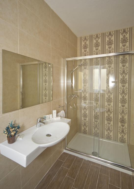 Slimiza Suites Sliema Bilik gambar
